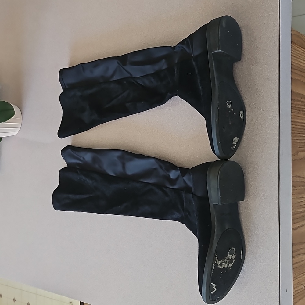 Women's size 7 1/2 boots